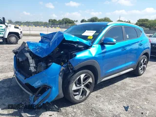 2017 Hyundai Tucson Value z VIN KM8J33A23HU540472, wystawiony jako IAAI lot #41935056 z przebiegiem 58 937 mil mil oraz . Historia ofert i sprzedaży dostępna na DreamBid. Obrazek 17.