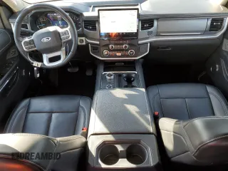 2024 Ford Expedition Max XLT with VIN 1FMJK1J8XREA08658, listed as a Copart auction lot 54168915 with 65,343 mi miles and Clean Title. Bid and sale history available at DreamBid. Image 8.