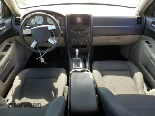 2006 Chrysler 300 with VIN 2C3KA43RX6H317820, listed as a Copart auction lot 58908493 with 152,778 mi miles and Clean Title. Bid and sale history available at DreamBid. Image 8.