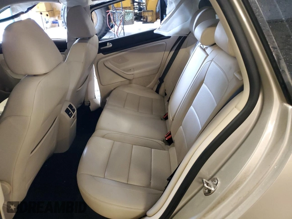 2012 Volkswagen Jetta TDI с VIN 3VWML7AJ2CM684086, выставлен на аукционе Copart как лот 57240705 с пробегом 66 496 миль миль и Списание • Salvage title. История ставок и продаж доступна на DreamBid. Изображение 11.