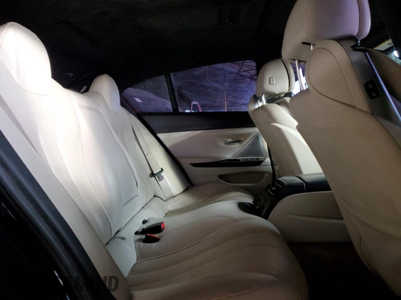 2014 BMW 6 Series 650i z VIN WBA6B2C56ED129901, wystawiony jako Copart lot #41619755 z przebiegiem 131 208 mil mil oraz Czysty tytuł • Clean title. Historia ofert i sprzedaży dostępna na DreamBid. Obrazek 10.