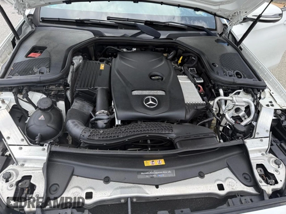 2017 Mercedes-Benz E 300 Luxury with VIN WDDZF4KB1HA058612, listed as a Copart auction lot 62069435 with 160,626 mi miles and Clean title. Bid and sale history available at DreamBid. Image 6.