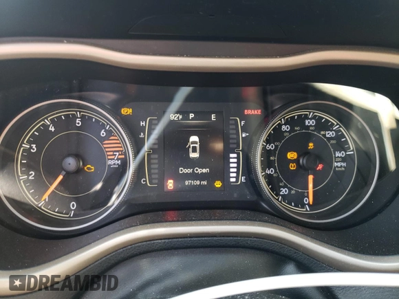 2017 Jeep Cherokee Latitude с VIN 1C4PJLCB2HW585800, выставлен на аукционе Copart как лот 57821955 с пробегом 97 109 миль миль и Списание • Salvage title. История ставок и продаж доступна на DreamBid. Изображение 9.