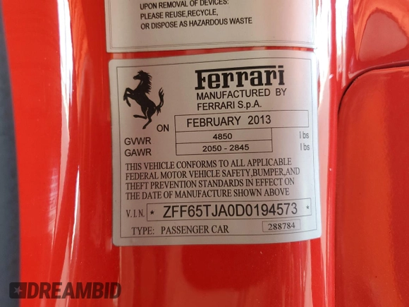 2013 Ferrari California z VIN ZFF65TJA0D0194573, wystawiony jako Copart lot #72021374 z przebiegiem 67 191 mil mil oraz Szkody całkowita. Historia ofert i sprzedaży dostępna na DreamBid. Obrazek 12.