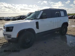 2023 Land Rover Defender S z VIN SALEJ7EX2P2158154, wystawiony jako Copart lot #46595065 z przebiegiem 13 045 mil mil oraz Szkoda całkowita • Salvage title. Historia ofert i sprzedaży dostępna na DreamBid. Obrazek 1.