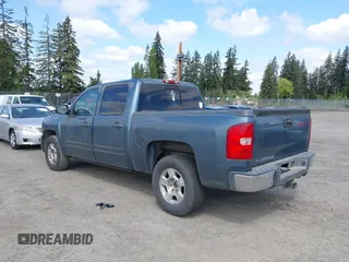 2007 Chevrolet Silverado 1500 with VIN 2GCFC13Y971660819, listed as a IAAI auction lot 42157174 with 480,357 mi miles and . Bid and sale history available at DreamBid. Image 3.