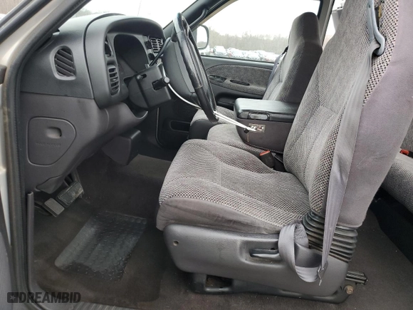 2000 Dodge Ram 1500 with VIN 3B7HC13YXYG127623, listed as a Copart auction lot 43593555 with 99,632 mi miles and Salvage Title. Bid and sale history available at carsss.com. Image 7.