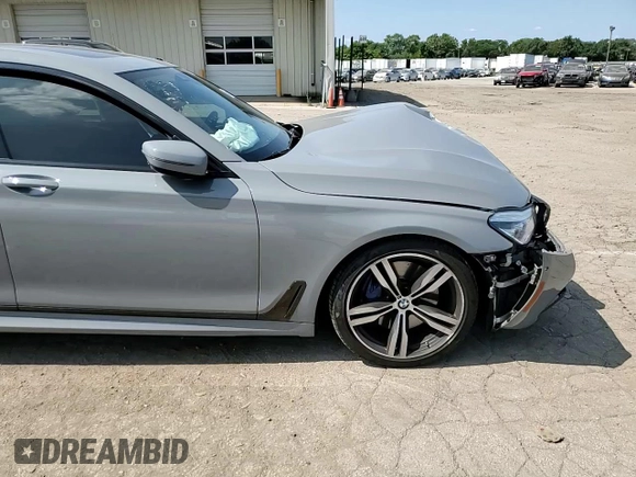 2018 BMW 7 Series 750i with VIN WBA7F0C55JGM22484, listed as a Copart auction lot 67475724 with 40,048 mi miles and Salvage Title. Bid and sale history available at carsss.com. Image 11.