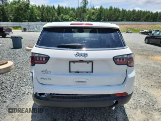 2025 Jeep Compass Sport z VIN 3C4NJDAN5ST505851, wystawiony jako Copart lot #60105775 z przebiegiem 4 062 mil mil oraz Szkoda całkowita • Salvage title. Historia ofert i sprzedaży dostępna na DreamBid. Obrazek 6.