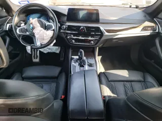 2019 BMW 5 Series M550i xDrive z VIN WBAJB9C56KB464277, wystawiony jako Copart lot #52348835 z przebiegiem 46 131 mil mil oraz Szkoda całkowita • Salvage title. Historia ofert i sprzedaży dostępna na DreamBid. Obrazek 8.