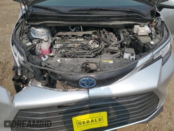 2022 Toyota Sienna XLE with VIN 5TDYRKEC0NS128511, listed as a Copart auction lot 59043675 with 57,573 mi miles and Salvage title. Bid and sale history available at DreamBid. Image 11.