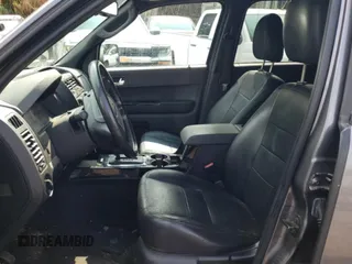 2011 Ford Escape Limited z VIN 1FMCU0E78BKB90916, wystawiony jako Copart lot #53715585 z przebiegiem 140 022 mil mil oraz Szkoda całkowita • Salvage title. Historia ofert i sprzedaży dostępna na DreamBid. Obrazek 7.