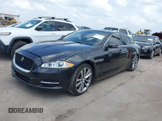 2015 Jaguar XJ с VIN SAJWA3HT3FMV86221, выставлен на аукционе IAAI как лот 42628203 с пробегом 125 951 миль миль и . История ставок и продаж доступна на DreamBid. Изображение 17.