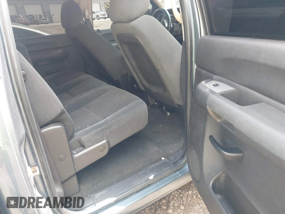 2008 GMC Sierra 1500 SLE1 z VIN 2GTEC130981215732, wystawiony jako IAAI lot #42148199 z przebiegiem 199 218 mil mil oraz . Historia ofert i sprzedaży dostępna na DreamBid. Obrazek 8.