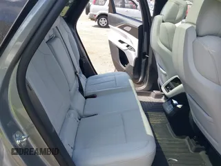 2024 Cadillac LYRIQ Luxury z VIN 1GYKPRRL8RZ128706, wystawiony jako IAAI lot #42161670 z przebiegiem 12 258 mil mil oraz . Historia ofert i sprzedaży dostępna na DreamBid. Obrazek 8.