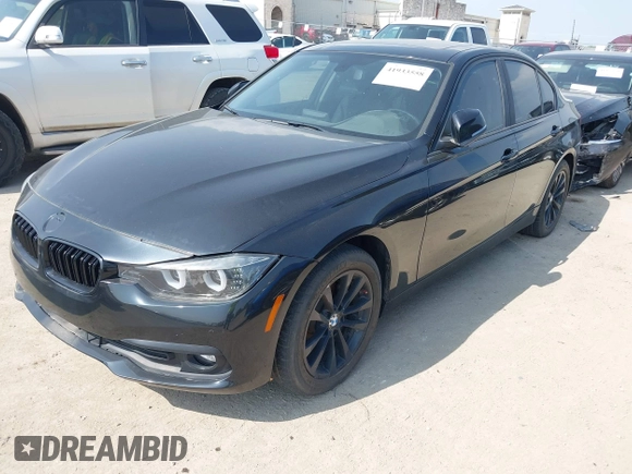 2016 BMW 3 Series 320i xDrive z VIN WBA8A3C51GK689115, wystawiony jako IAAI lot #41933558 z przebiegiem 69 625 mil mil oraz . Historia ofert i sprzedaży dostępna na DreamBid. Obrazek 17.