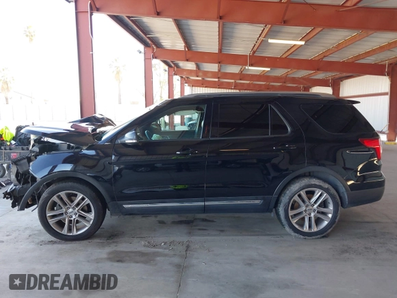 2017 Ford Explorer XLT with VIN 1FM5K7D83HGA69904, listed as a IAAI auction lot 41878052 with Not Provided miles and . Bid and sale history available at carsss.com. Image 14.