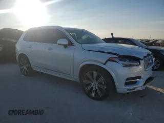 2022 Volvo XC90 Inscription with VIN YV4A221L2N1827855, listed as a Copart auction lot 41870335 with 29,792 mi miles and Salvage title. Bid and sale history available at DreamBid. Image 4.