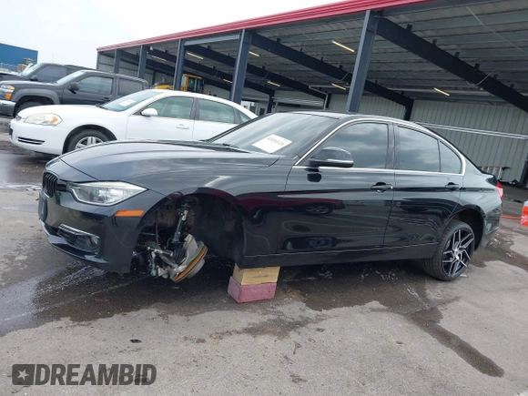 2015 BMW 3 Series 328i xDrive z VIN WBA3B5G56FNS18880, wystawiony jako IAAI lot #42454124 z przebiegiem 63 217 mil mil oraz . Historia ofert i sprzedaży dostępna na DreamBid. Obrazek 15.