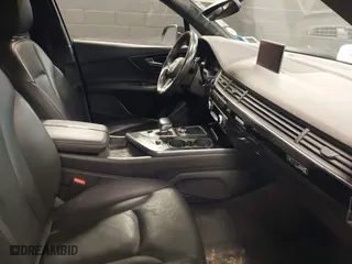 2017 Audi Q7 Premium Plus with VIN WA1LAAF7XHD039620, listed as a IAAI auction lot 40970830 with 119,531 mi miles. Bid and sale history available at carsss.com. Image 5.