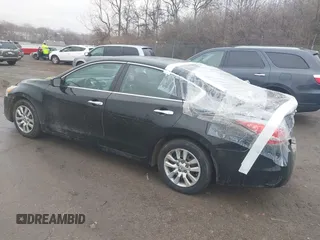 2015 Nissan Altima 2.5 S with VIN 1N4AL3AP5FC230106, listed as a IAAI auction lot 41202892 with 128,919 mi miles. Bid and sale history available at carsss.com. Image 3.