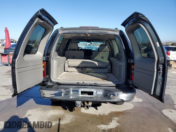 2003 Chevrolet Suburban LT with VIN 1GNGK26U33R278686, listed as a Copart auction lot 86648554 with 209,059 mi miles and Salvage Title. Bid and sale history available at carsss.com. Image 6.