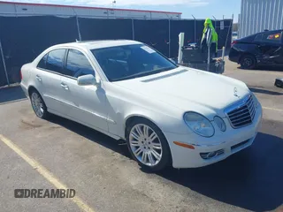 2007 Mercedes-Benz E-Class 3.5L with VIN WDBUF87X57X221918, listed as a IAAI auction lot 41618274 with 176,359 mi miles. Bid and sale history available at carsss.com. Image 1.