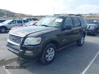 2008 Ford Explorer XLT with VIN 1FMEU73E98UA62801, listed as a IAAI auction lot 42096409 with 156,209 mi miles. Bid and sale history available at carsss.com. Image 17.