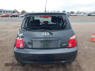 2006 Scion xA z VIN JTKKT604960145352, wystawiony jako IAAI lot #42048930 z przebiegiem 171 586 mil mil oraz . Historia ofert i sprzedaży dostępna na DreamBid. Obrazek 17.