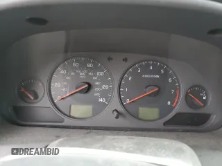 2004 Volvo V40 z VIN YV1VW27594F098590, wystawiony jako Copart lot #84892094 z przebiegiem Nie podano mil oraz Szkody całkowita. Historia ofert i sprzedaży dostępna na DreamBid. Obrazek 9.