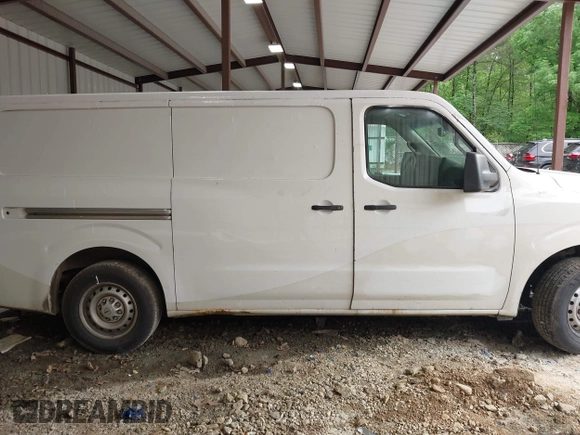 2015 Nissan NV SV with VIN 1N6BF0KL8FN800567, listed as a IAAI auction lot 42042724 with 168,459 mi miles. Bid and sale history available at carsss.com. Image 13.