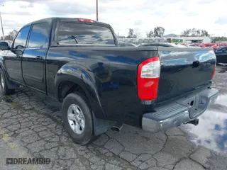 2005 Toyota Tundra SR5 with VIN 5TBET34185S475717, listed as a IAAI auction lot 41755564 with 237,629 mi miles. Bid and sale history available at carsss.com. Image 3.
