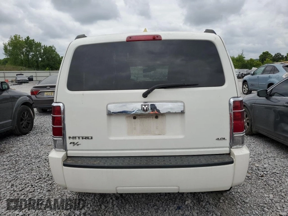 2007 Dodge Nitro R/T z VIN 1D8GT58657W723623, wystawiony jako Copart lot #58917835 z przebiegiem 131 362 mil mil oraz Szkoda całkowita • Salvage title. Historia ofert i sprzedaży dostępna na DreamBid. Obrazek 6.
