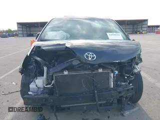 2017 Toyota Sienna SE with VIN 5TDXZ3DC5HS784243, listed as a IAAI auction lot 42040634 with 172,535 mi miles and . Bid and sale history available at DreamBid. Image 6.