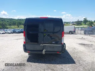 2020 Ford Transit Cargo z VIN 1FTYE1Y89LKB76753, wystawiony jako IAAI lot #42468252 z przebiegiem 53 193 mil mil oraz . Historia ofert i sprzedaży dostępna na DreamBid. Obrazek 16.