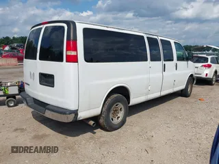 2011 Chevrolet Express Passenger 1LT z VIN 1GAZG1FG7B1171122, wystawiony jako IAAI lot #42781322 z przebiegiem 262 838 mil mil oraz . Historia ofert i sprzedaży dostępna na DreamBid. Obrazek 4.