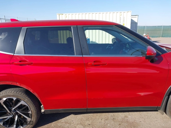 2024 Mitsubishi Outlander SE with VIN JA4J4VA81RZ034350, listed as a IAAI auction lot 40627194 with 6,149 mi miles. Bid and sale history available at carsss.com. Image 13.