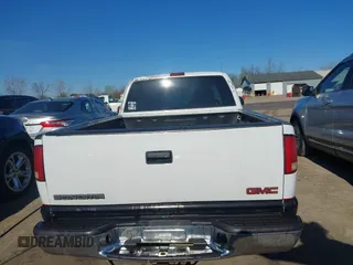 2001 GMC Sonoma SLS 1SG z VIN 1GTCS19W418211564, wystawiony jako IAAI lot #42071533 z przebiegiem 203 541 mil mil oraz . Historia ofert i sprzedaży dostępna na DreamBid. Obrazek 16.