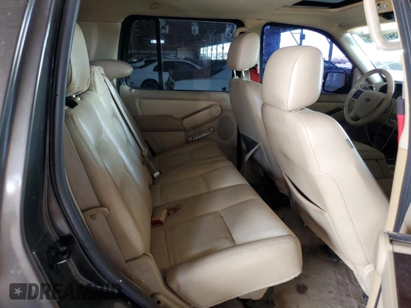 2006 Ford Explorer Limited z VIN 1FMEU65826UA32361, wystawiony jako Copart lot #63476335 z przebiegiem 210 248 mil mil oraz Czysty tytuł • Clean title. Historia ofert i sprzedaży dostępna na DreamBid. Obrazek 10.