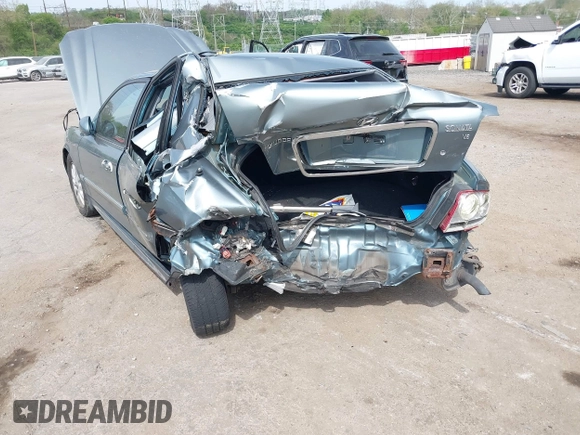 2004 Hyundai Sonata GLS with VIN KMHWF35H84A088123, listed as a IAAI auction lot 42128900 with 135,466 mi miles. Bid and sale history available at carsss.com. Image 6.