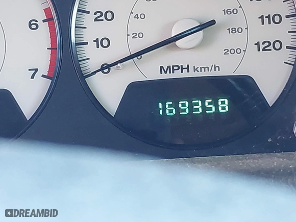 2004 Jeep Grand Cherokee Limited with VIN 1J4GW58N34C124515, listed as a IAAI auction lot 40602071 with 169,358 mi miles. Bid and sale history available at carsss.com. Image 15.