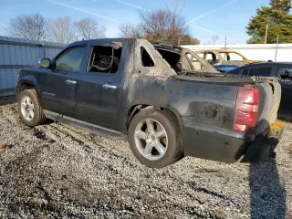 2010 Chevrolet Avalanche LS with VIN 3GNVKEE07AG231732, listed as a Copart auction lot 44714285 with 0 mi miles and Salvage Title. Bid and sale history available at carsss.com. Image 2.