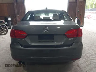2012 Volkswagen Jetta SE с VIN 3VWDP7AJ6CM065513, выставлен на аукционе IAAI как лот 42348236 с пробегом 144 035 миль миль и . История ставок и продаж доступна на DreamBid. Изображение 17.