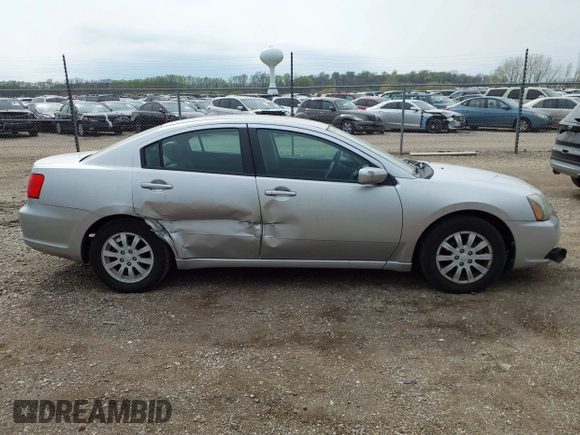 2011 Mitsubishi Galant FE z VIN 4A32B2FF4BE024234, wystawiony jako IAAI lot #42077967 z przebiegiem 144 682 mil mil oraz . Historia ofert i sprzedaży dostępna na DreamBid. Obrazek 13.