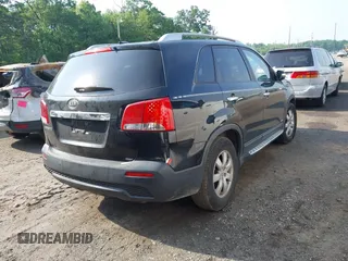 2012 Kia Sorento LX z VIN 5XYKTCA63CG304104, wystawiony jako IAAI lot #42275546 z przebiegiem 230 766 mil mil oraz . Historia ofert i sprzedaży dostępna na DreamBid. Obrazek 4.