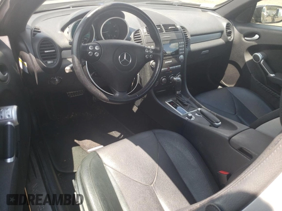 2007 Mercedes-Benz SLK 280 с VIN WDBWK54FX7F142331, выставлен на аукционе Copart как лот 62228125 с пробегом 84 643 миль миль и Списание • Salvage title. История ставок и продаж доступна на DreamBid. Изображение 8.