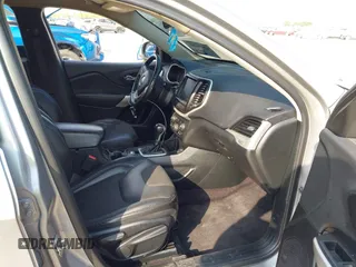 2018 Jeep Cherokee Latitude Plus с VIN 1C4PJLLB7JD552311, выставлен на аукционе IAAI как лот 42054262 с пробегом 164 209 миль миль и . История ставок и продаж доступна на DreamBid. Изображение 5.