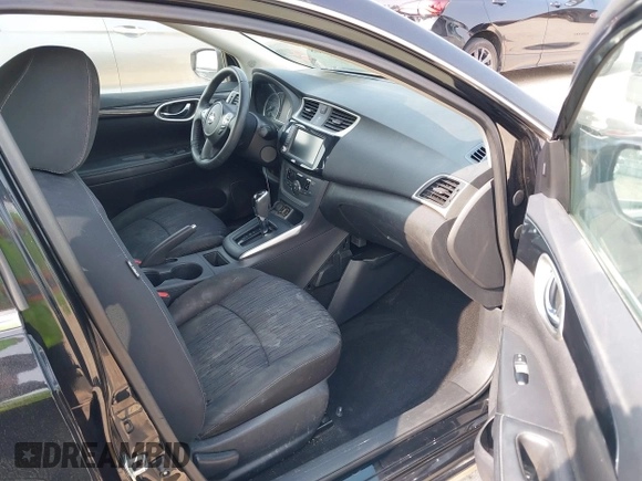 2019 Nissan Sentra SV z VIN 3N1AB7AP0KY214498, wystawiony jako IAAI lot #42394908 z przebiegiem 81 874 mil mil oraz . Historia ofert i sprzedaży dostępna na DreamBid. Obrazek 5.