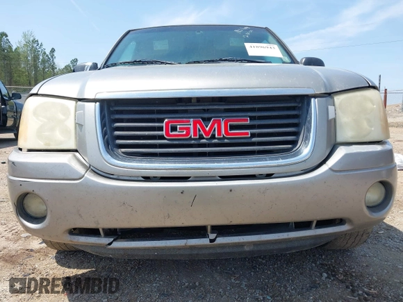 2002 GMC Envoy SLT with VIN 1GKDS13S422446808, listed as a IAAI auction lot 41896943 with 271,771 mi miles. Bid and sale history available at carsss.com. Image 6.