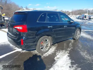 2014 Kia Sorento SX Limited with VIN 5XYKWDA75EG459116, listed as a IAAI auction lot 41551407 with 153,622 mi miles. Bid and sale history available at carsss.com. Image 4.